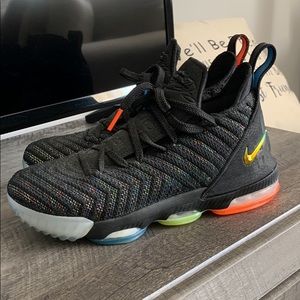 Boys Nike LeBron 16